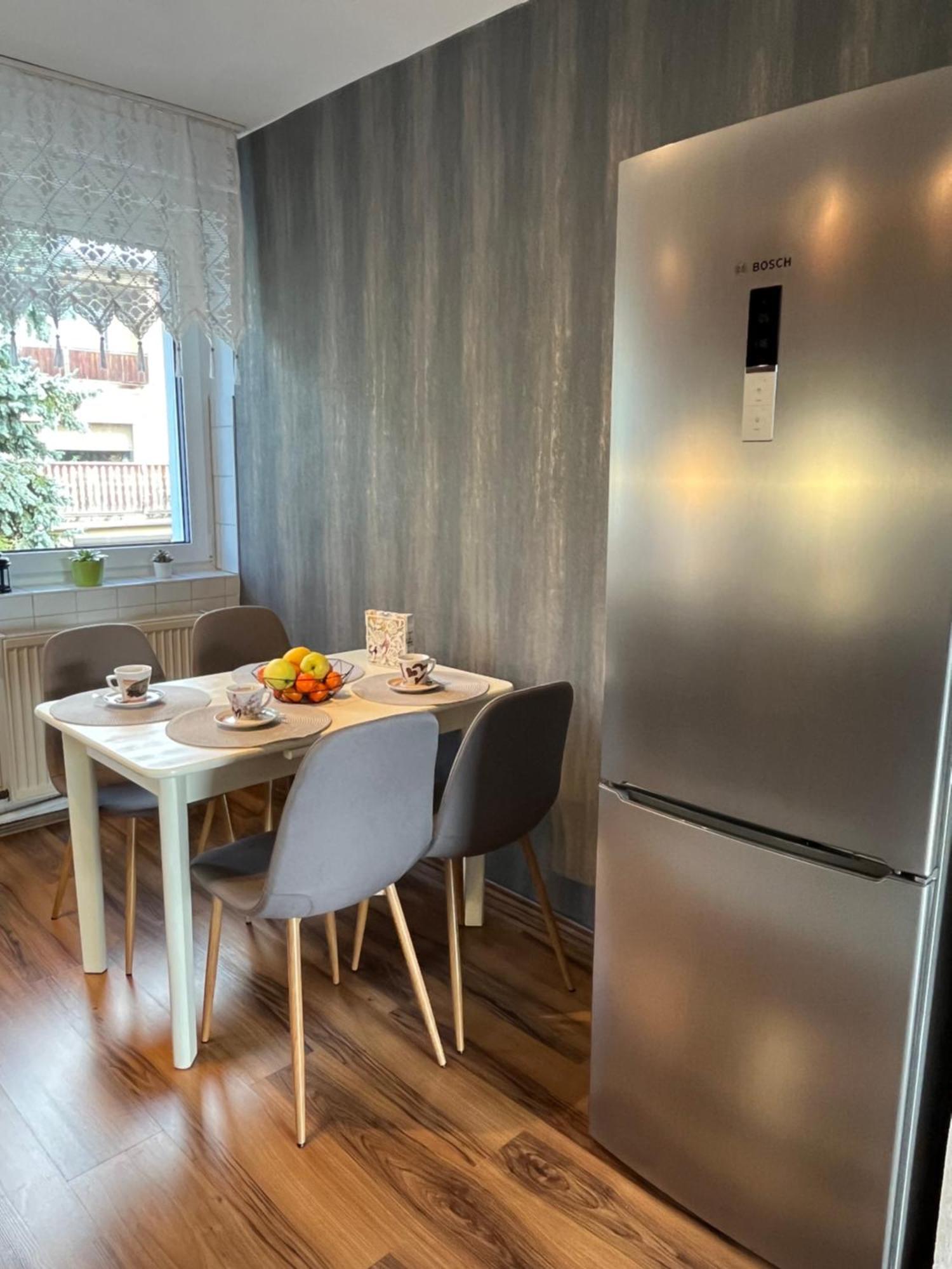 Sweet Home Cieplice Mountain View Apartament By The Main Park And Thermal Pools Jelenia Góra Exterior foto
