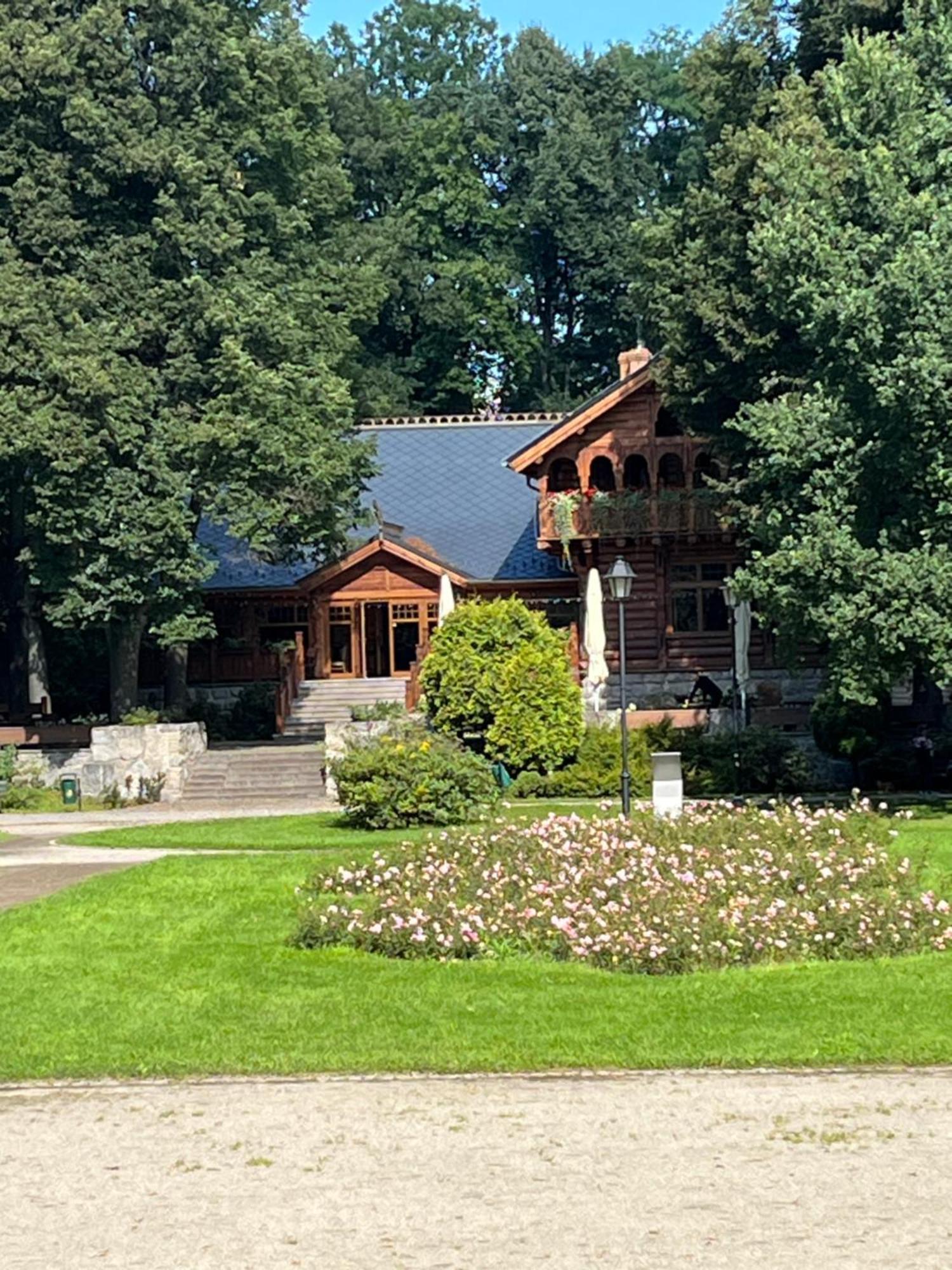 Sweet Home Cieplice Mountain View Apartament By The Main Park And Thermal Pools Jelenia Góra Exterior foto
